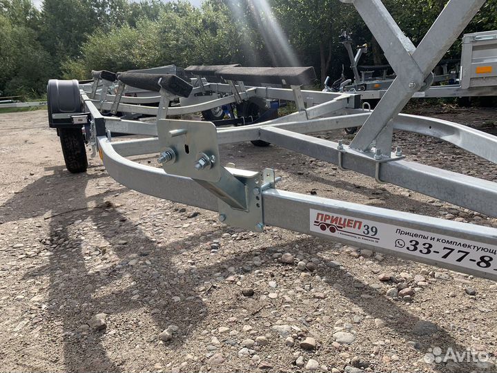 Кронштейн запасного колеса для прицепа