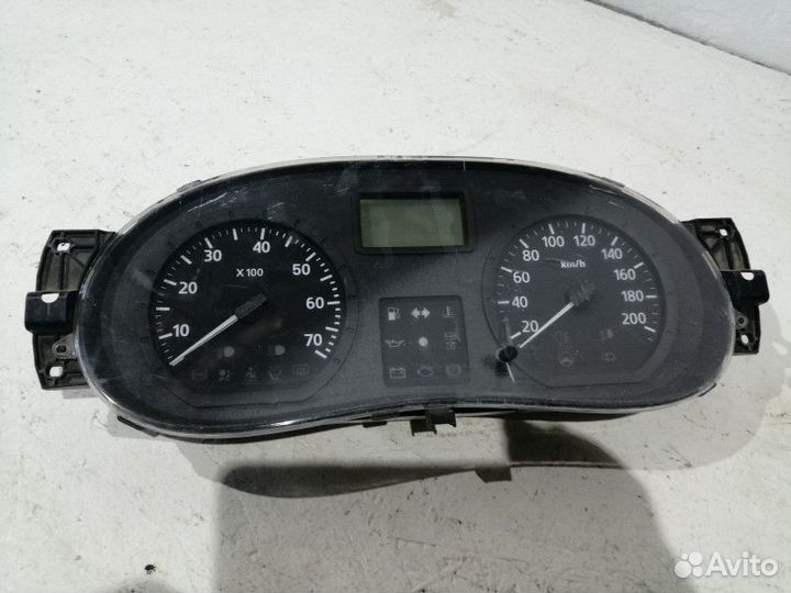 Панель приборов Renault Logan 1