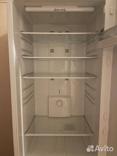 Холодильник Hotpoint HBM 1201.4 F