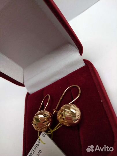 Золотые серьги-шары 585 пробы с алмазной огранкой