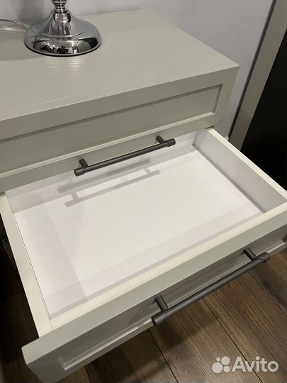 Тумба прикроватная