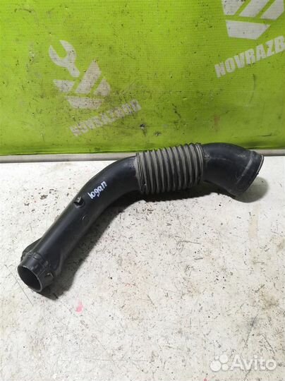 Патрубок воздушного фильтра Рено Логан
