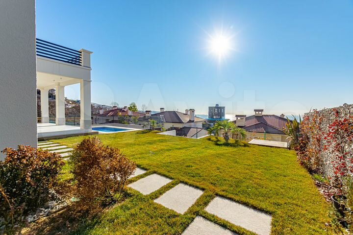 Дом 305 м² на участке 6 сот.