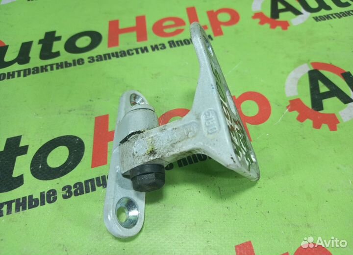 Петля двери mercedes E-class W211 перед право