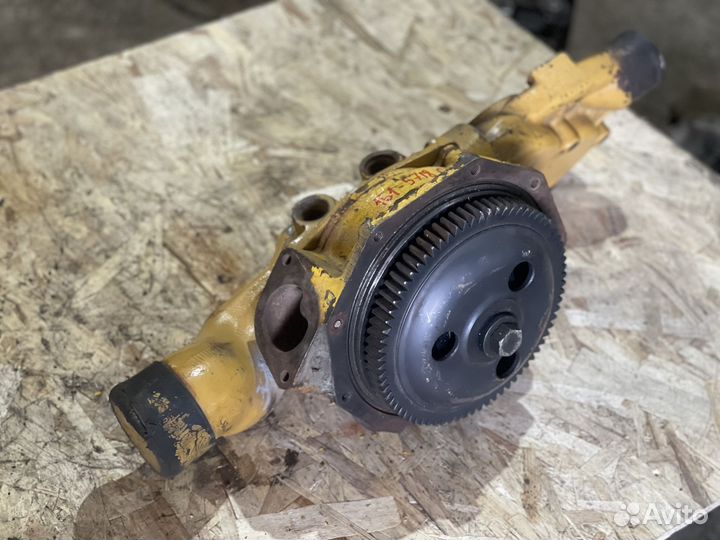 Насос водяной (помпа) 161-5718 (CAT C-15, C-18)