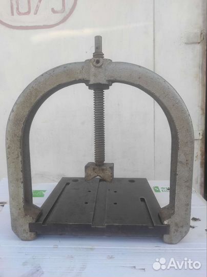 Пресс винтовой