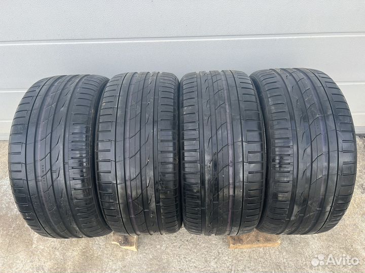 Nokian Tyres Hakka Black SUV 295/40 R21 111Y