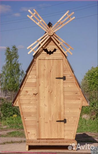 Дачный туалет деревянный