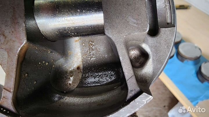 Поршень SRT8 б\у