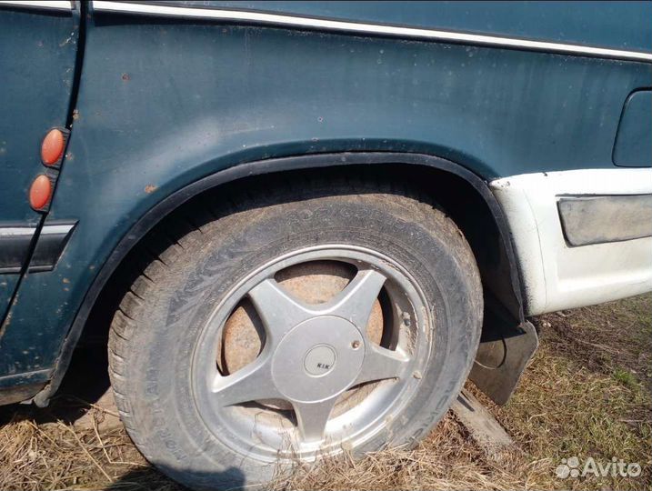 ГАЗ 3110 Волга 2.3 МТ, 2000, битый, 268 000 км
