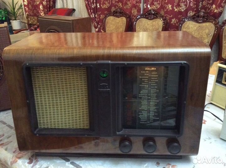 Коллекционный ламповый радиоприемник Minerva 415 w