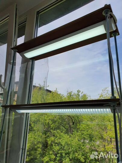 Стойка -стеллаж на подоконник