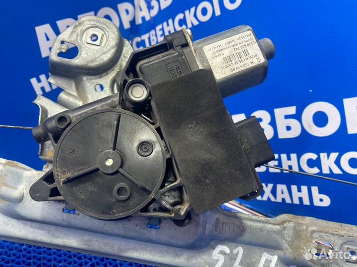 Передний левый стеклоподъемник Peugeot 308 хэтчбек