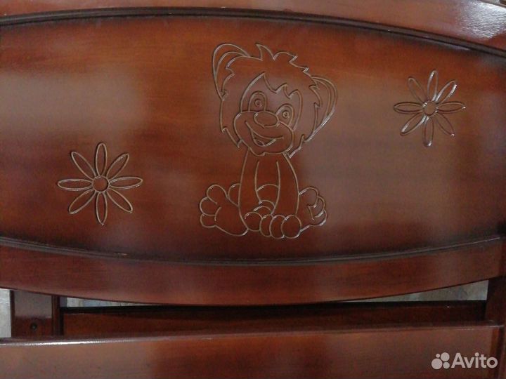 Двухъярусная кровать