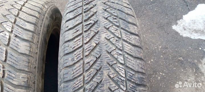 Goodyear UltraGrip 235/65 R17