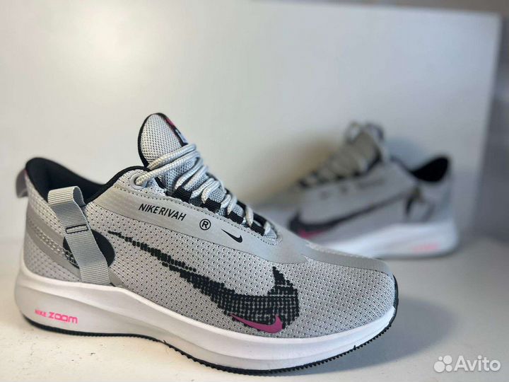 Кроссовки женские новые