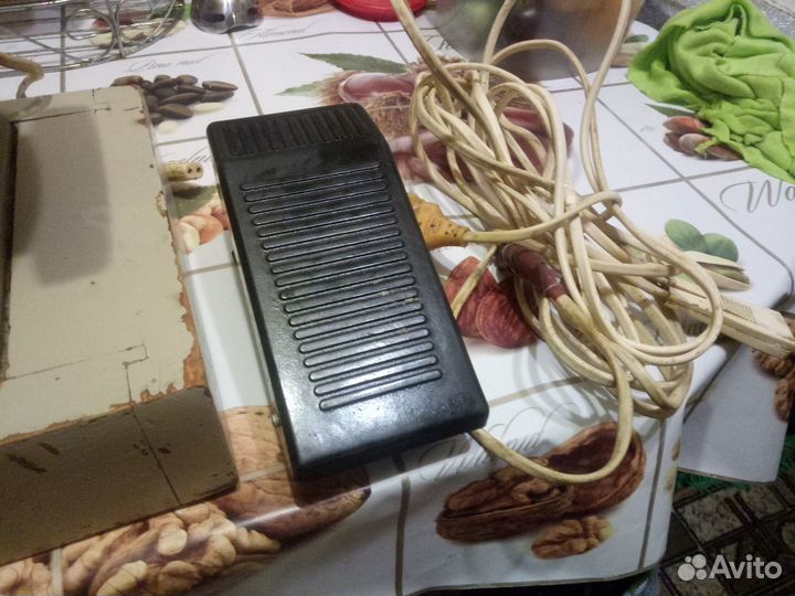 Швейная машинка чайка 3 электрическая