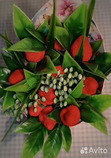 Мыльный букет клубники