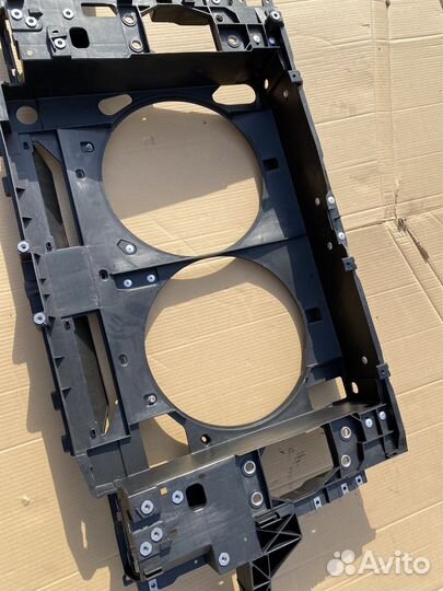 Передня панель, телевизор инфинити кузов S51