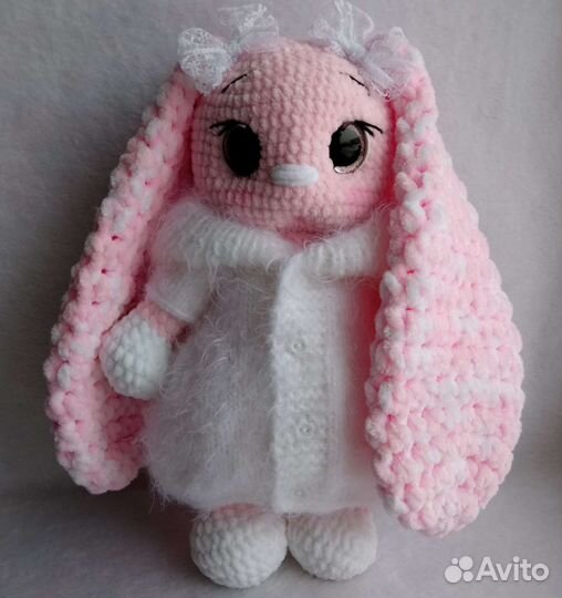 Зайка плюшевая ручной работы. В наличии