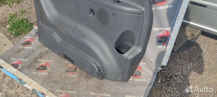 Обшивка багажника w639 Mercedes-Benz Viano левая