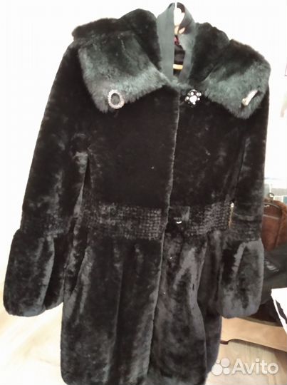 Шуба мутоновая с капюшоном 46