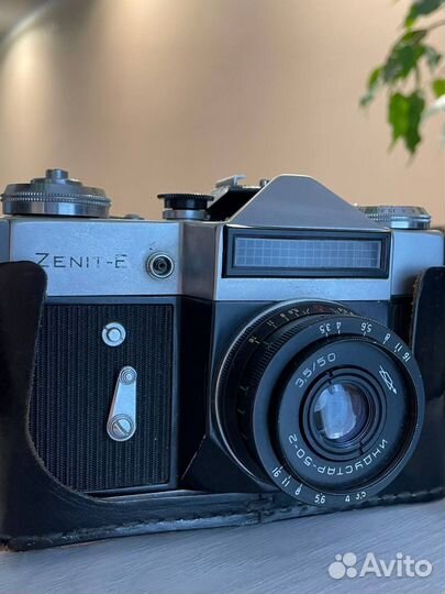 Плёночный фотоаппарат зенит