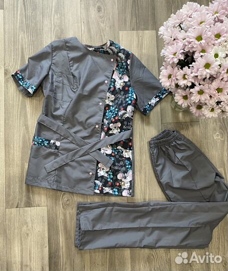 Новый Медицинский костюм