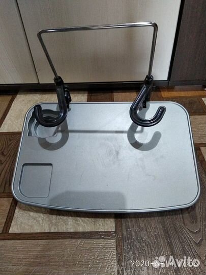 Столик в автомобиль