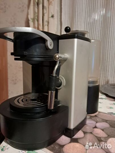 Кофеварка капсульная nespresso