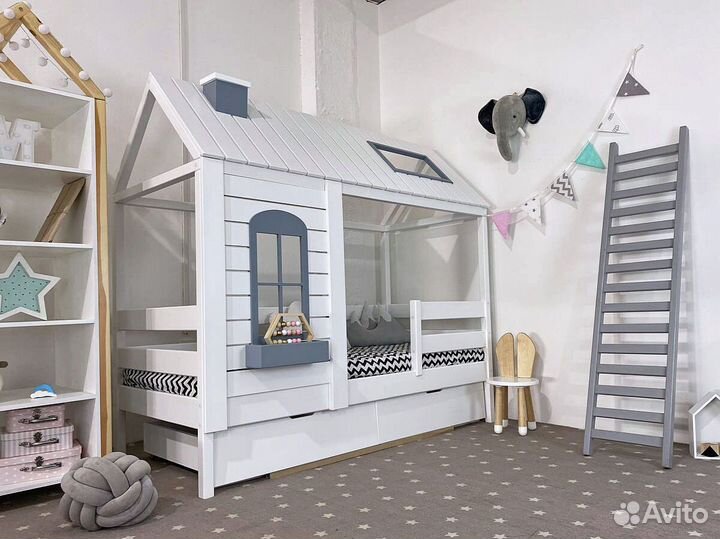 Кровать домик