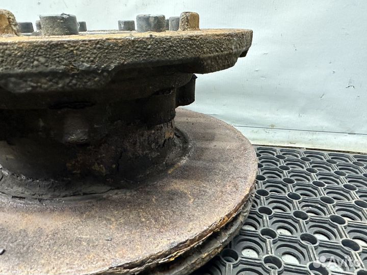 1724406 Ступица передняя