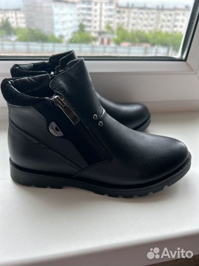 Ботинки новые для девочки