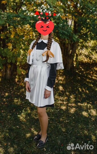 Белый школьный фартук