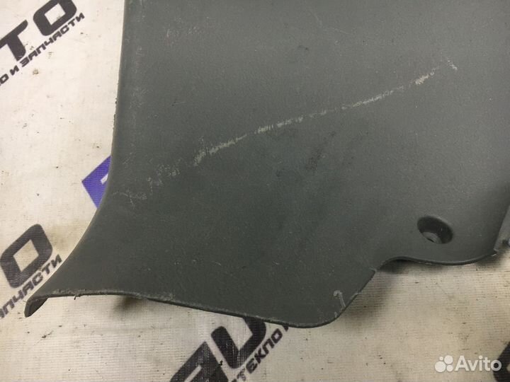 Накладка задней стойки правая Шевроле Лачетти