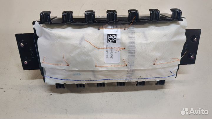 Airbag пассажира Tesla Model 3, 2021