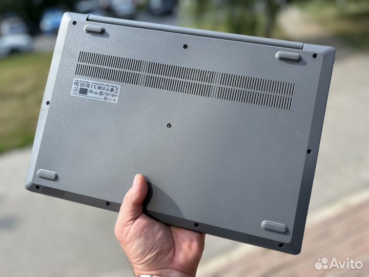 Lenovo IdeaPad 3 15IGL05