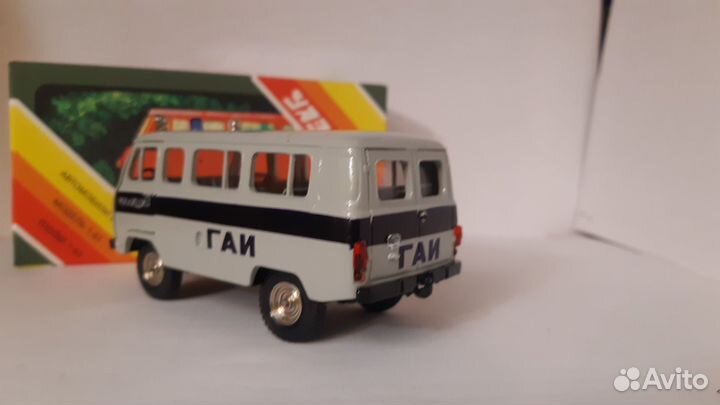 УАЗ 452 гаи милиция СССР 1/43