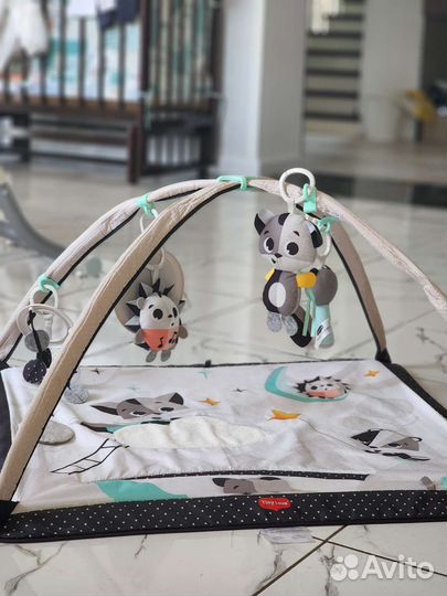 Развивающий коврик tiny love