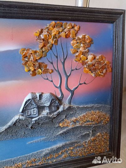 Картина с натуральным янтарём