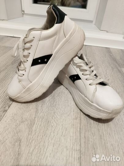 Кроссовки bershka 39