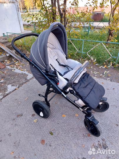 Коляска Zippy Tutis 2 в 1