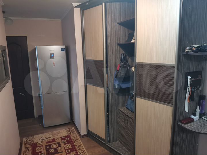 2-к. квартира, 48 м², 3/3 эт.