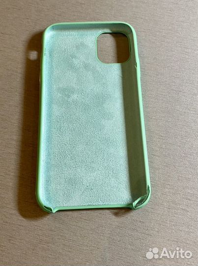 Чехол на iPhone 11