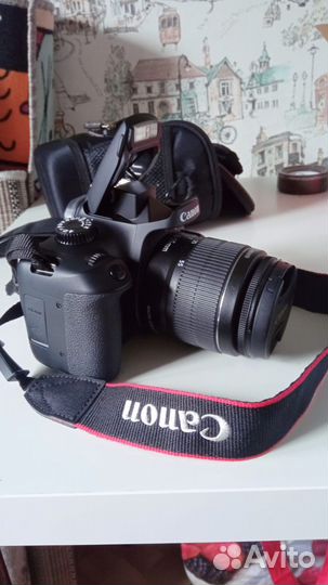 Зеркальный фотоаппарат canon EOS 4000D