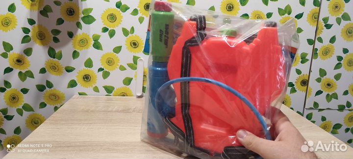 Водный пистолет. Цвета синий, желтый