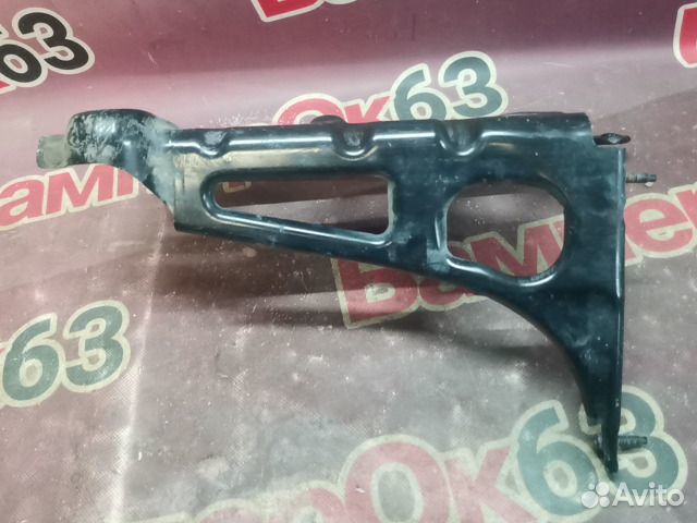 Кронштейн насоса Volvo XC90