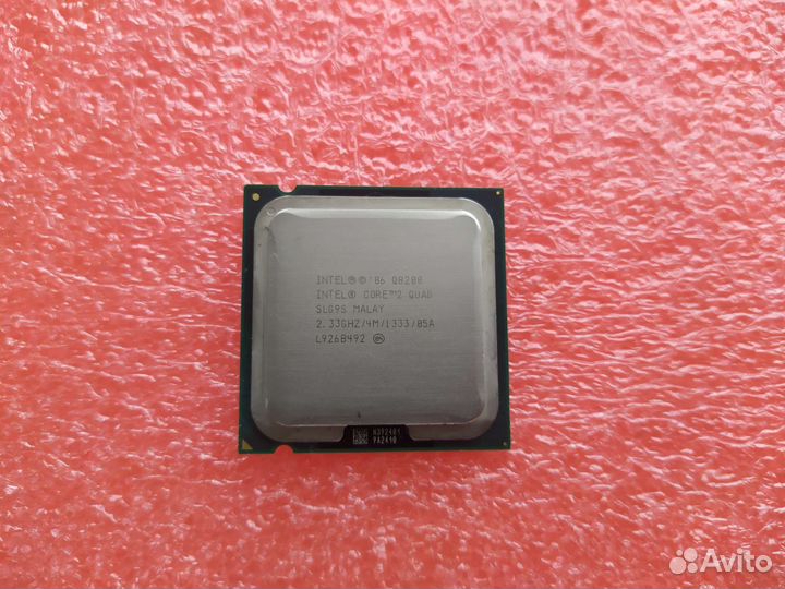 Процессор Intel Core2 Quad Q8200