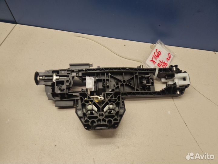 Кронштейн ручки двери передней левой Mercedes GL-k