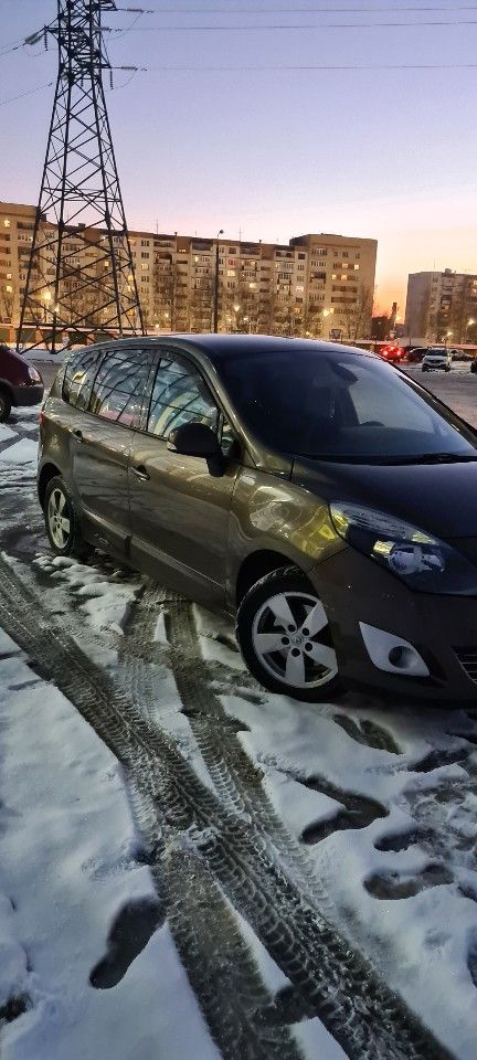 Renault Grand Scenic: фото владельца